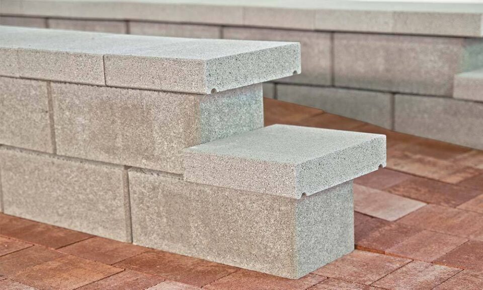 Friedl Classic plotová univerzálna tvárnica 40x20x16 cm sivá