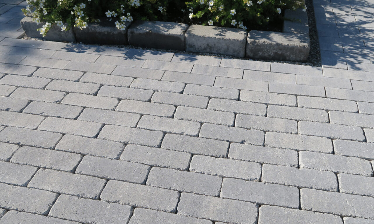 Friedl Riemchen Grado 24x8x8 cm zulovo siva tienovana2